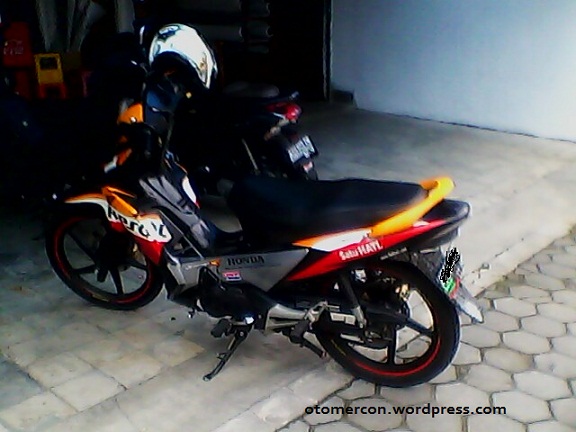Honda Supra X 125r Cocok Juga Kalo Dipasangin Striping New Blade